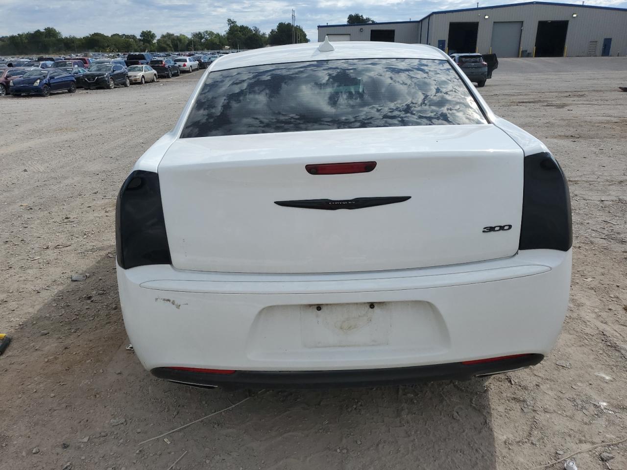 2020 Chrysler 300 Touring VIN: 2C3CCAAG7LH212629 Lot: 81719195