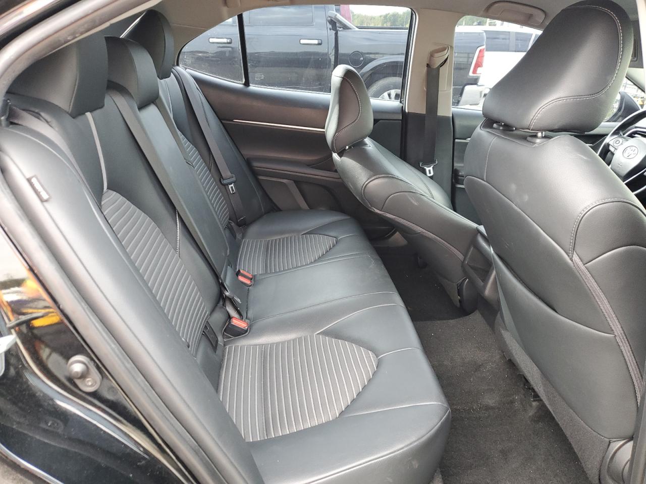 2018 Toyota Camry L VIN: 4T1B11HKXJU662613 Lot: 84634845
