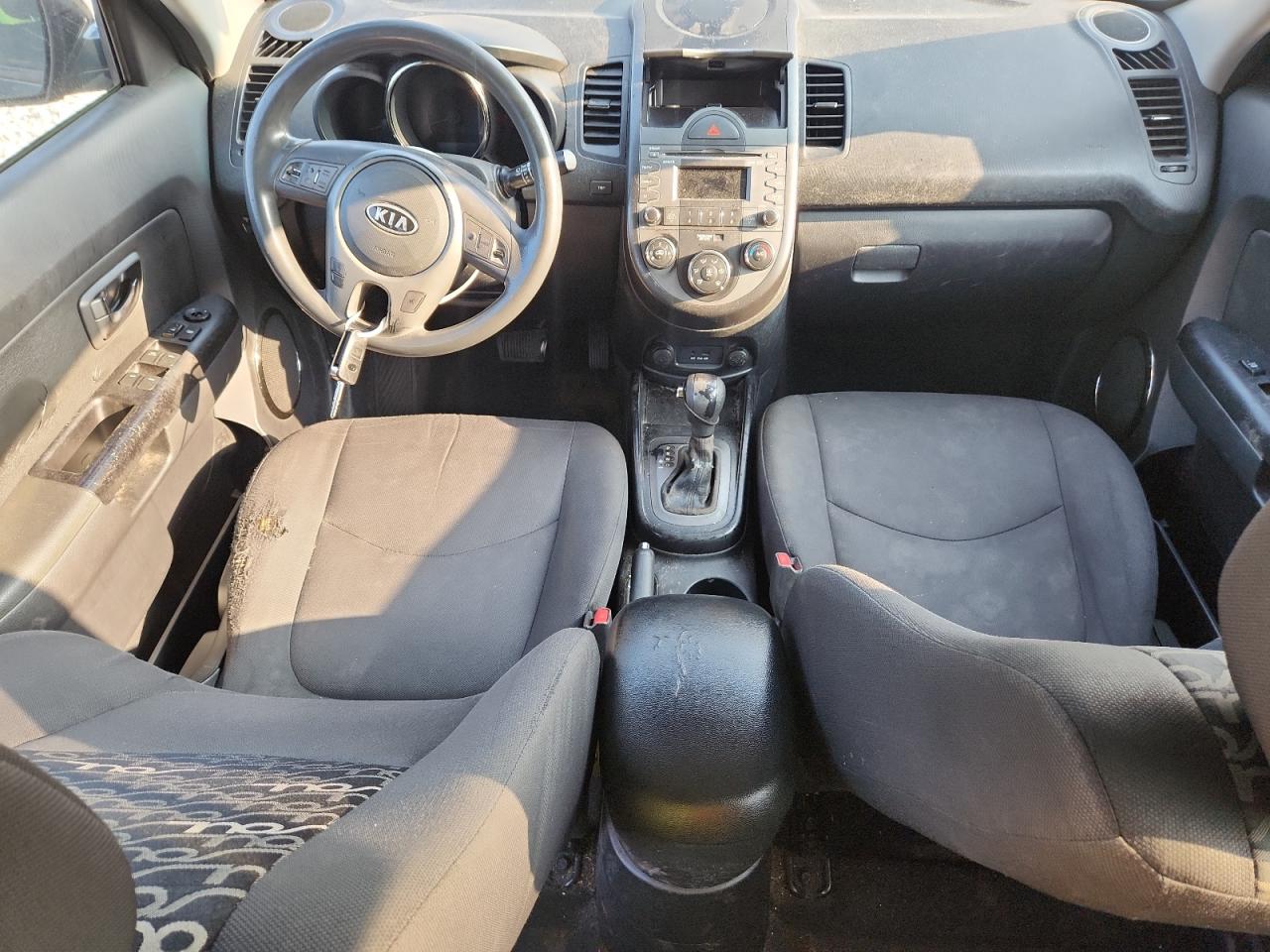 2011 Kia Soul + VIN: KNDJT2A20B7273960 Lot: 80217005