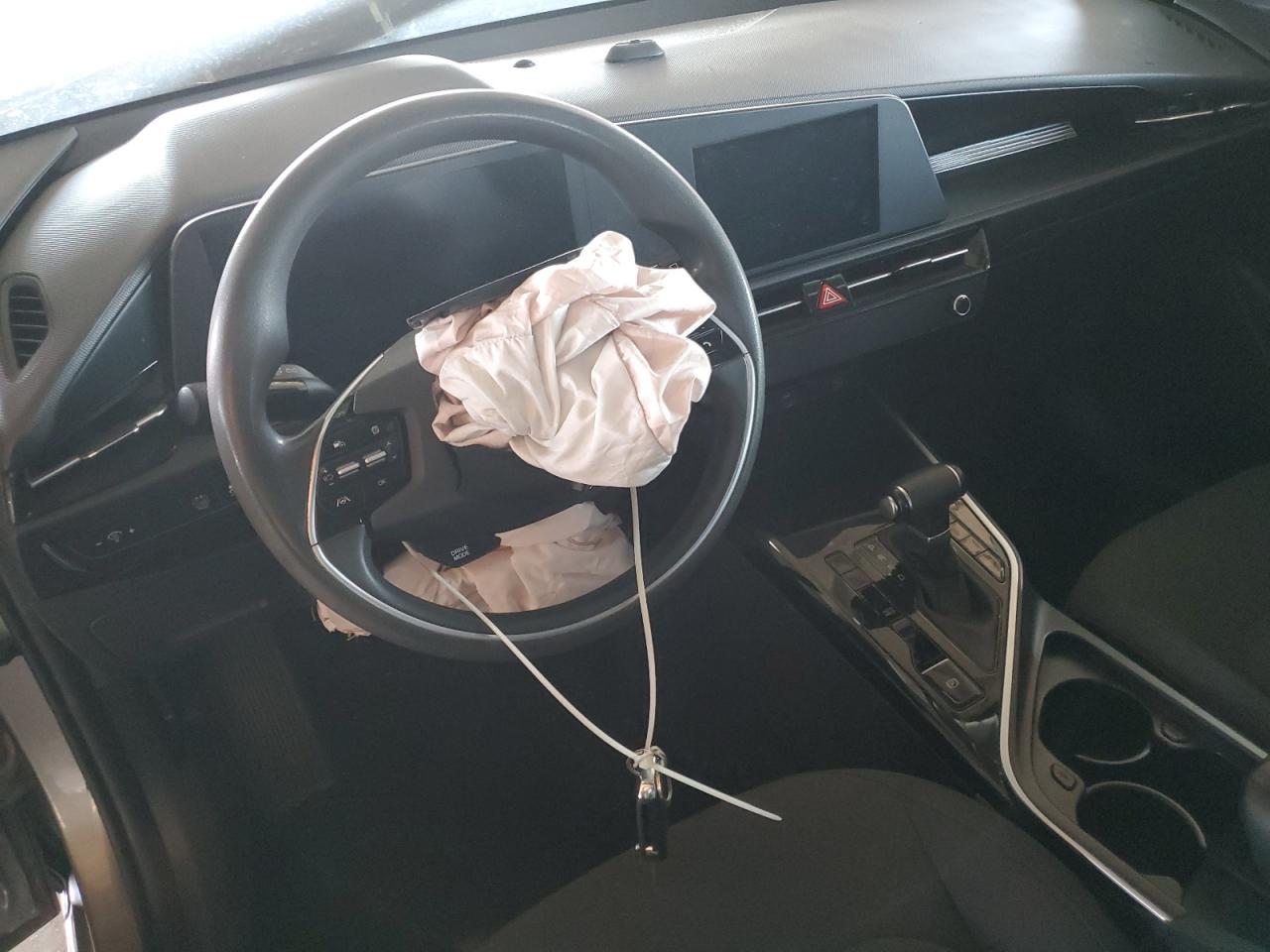 2023 Kia Niro Lx VIN: KNDCP3LE4P5086864 Lot: 81425275