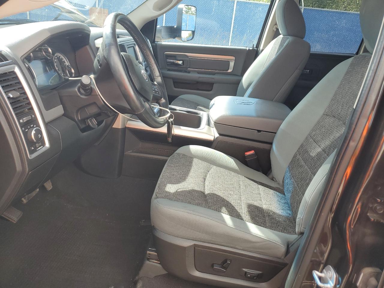 2017 Ram 1500 Slt VIN: 1C6RR7GT7HS687992 Lot: 82110825