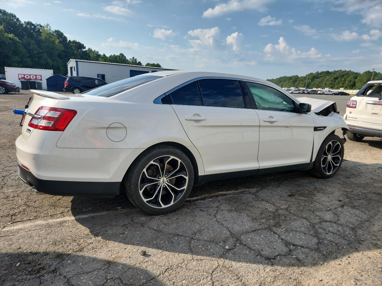2015 Ford Taurus Sho VIN: 1FAHP2KT4FG186682 Lot: 70457895