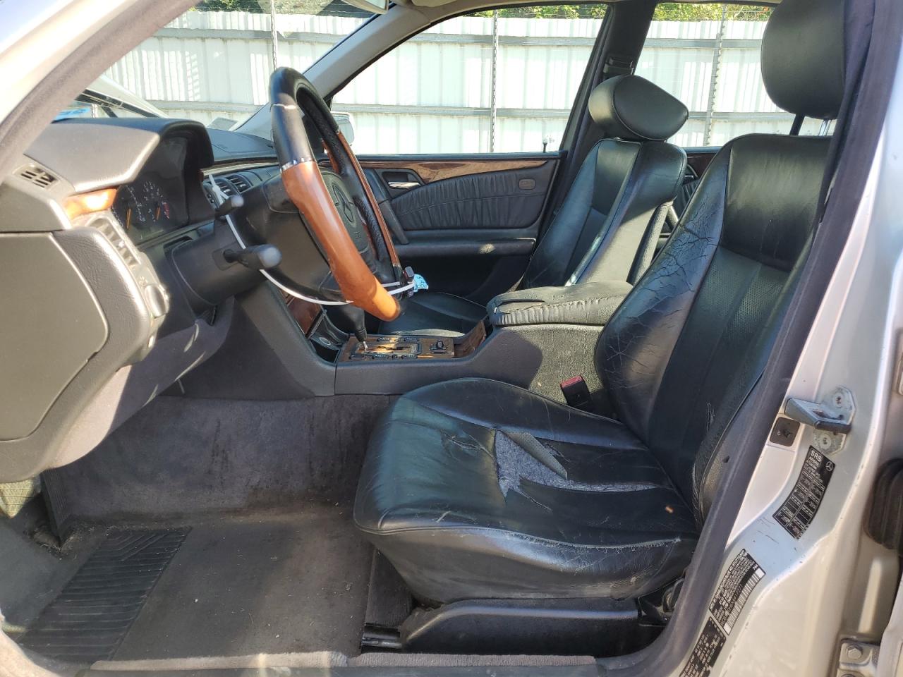 1999 Mercedes-Benz E 430 VIN: WDBJF70H6XA917271 Lot: 71883885