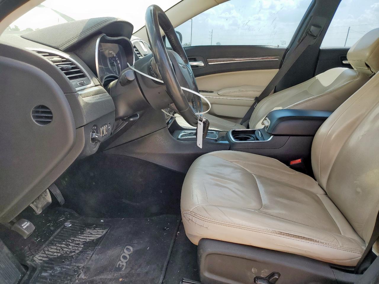 2016 Chrysler 300 Limited VIN: 2C3CCAAG2GH207005 Lot: 80636715