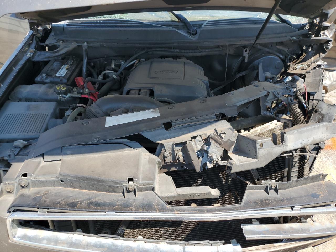 2011 Chevrolet Tahoe C1500 Lt VIN: 1GNSCBE02BR200999 Lot: 81043835