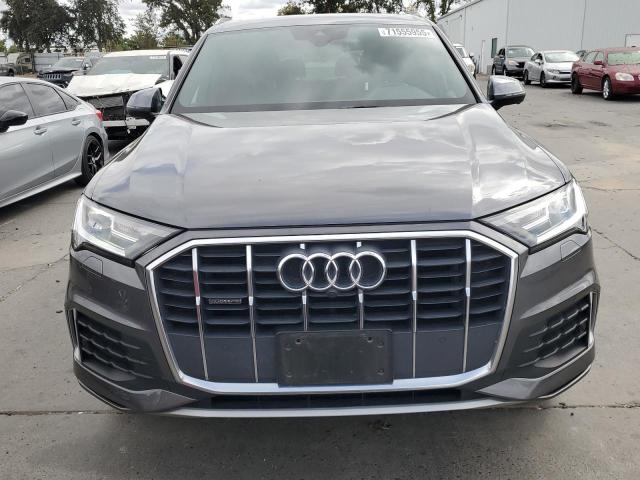  AUDI Q7 2021 Серый