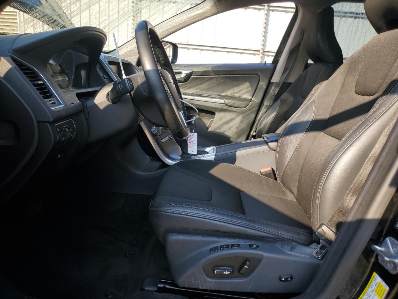 2016 Volvo Xc60 T5 VIN: YV440MDJ3G2872020 Lot: 81319955