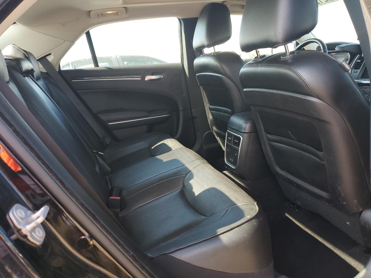 2019 Chrysler 300 Limited VIN: 2C3CCAKG1KH706305 Lot: 82125785