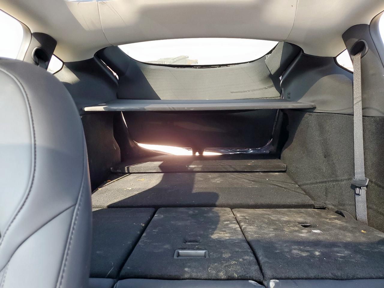 2026 Tesla Model Y VIN: 7SAYGDED5TA429500 Lot: 81191255