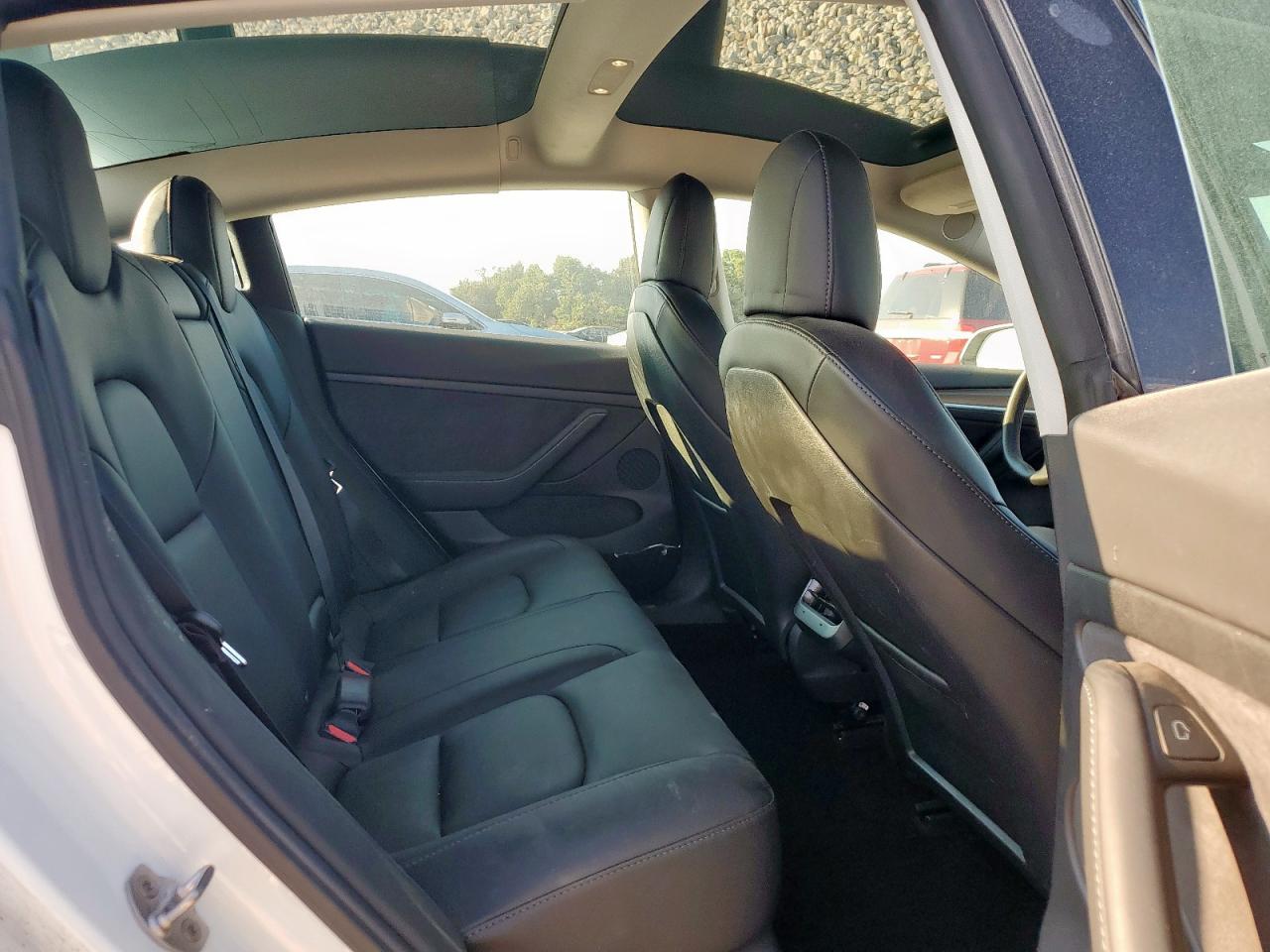 2021 Tesla Model 3 VIN: 5YJ3E1EC2MF005649 Lot: 71357825