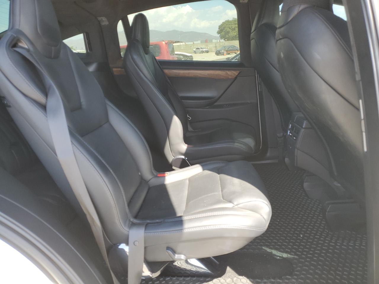 2020 Tesla Model X VIN: 5YJXCBE29LF270457 Lot: 71496765
