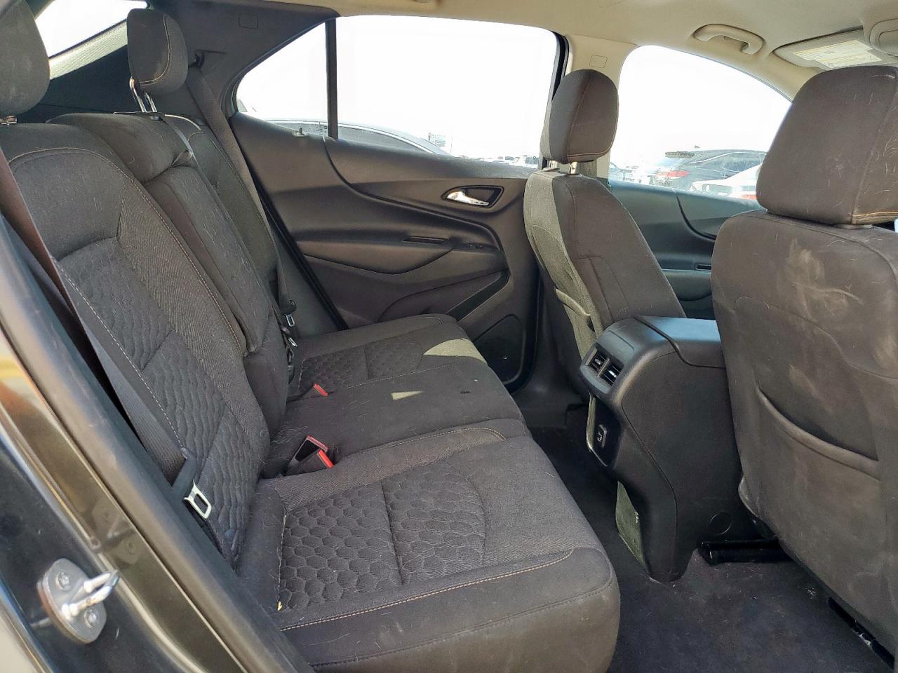 2020 Chevrolet Equinox Lt VIN: 2GNAXJEV2L6104700 Lot: 81922835