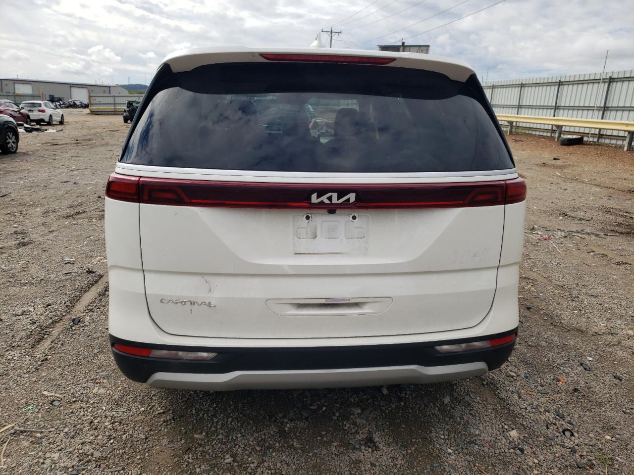 2024 Kia Carnival Lx VIN: KNDNB4H37R6358339 Lot: 84260495