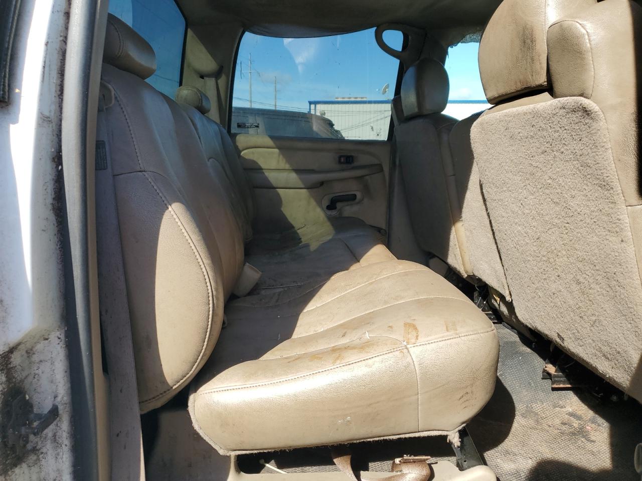 2002 Chevrolet Silverado C2500 Heavy Duty VIN: 1GCHC23U82F125526 Lot: 84210525