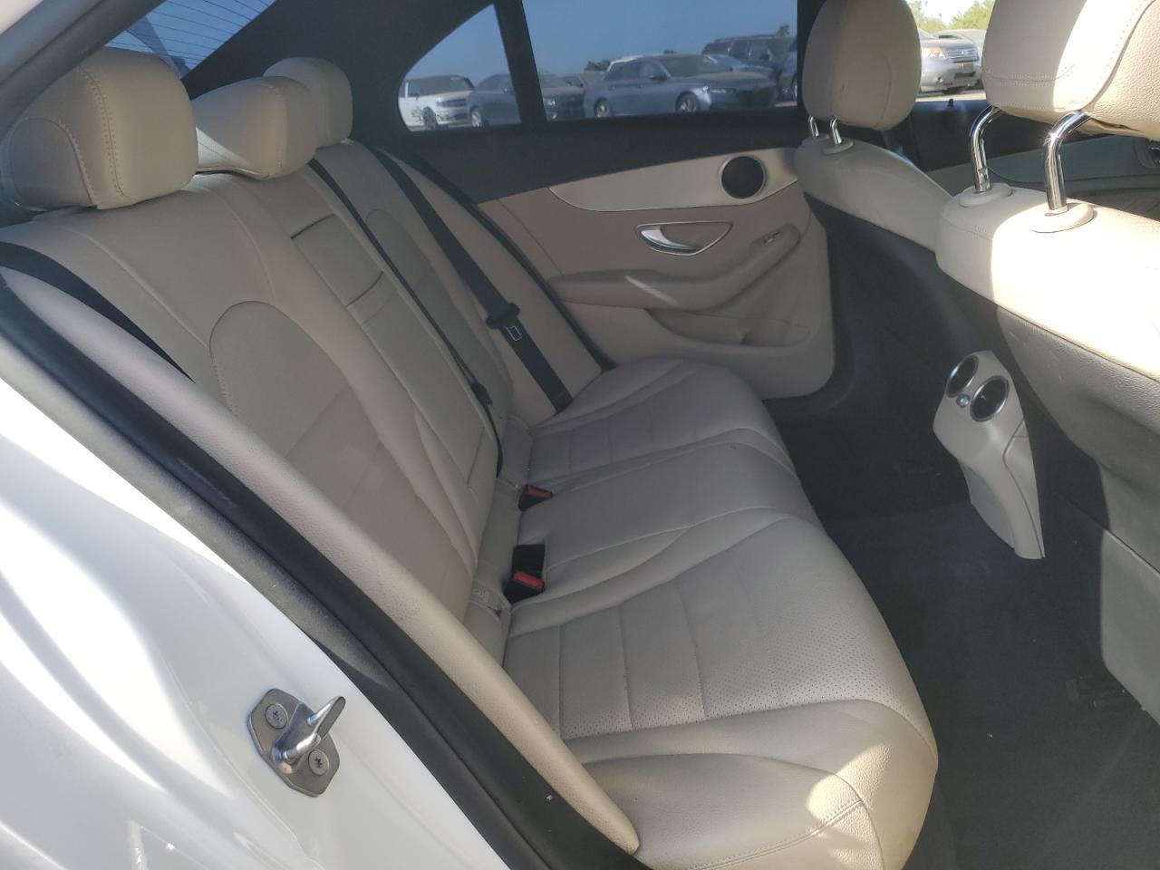 2018 Mercedes-Benz C 300 VIN: 55SWF4JB7JU267735 Lot: 71234395