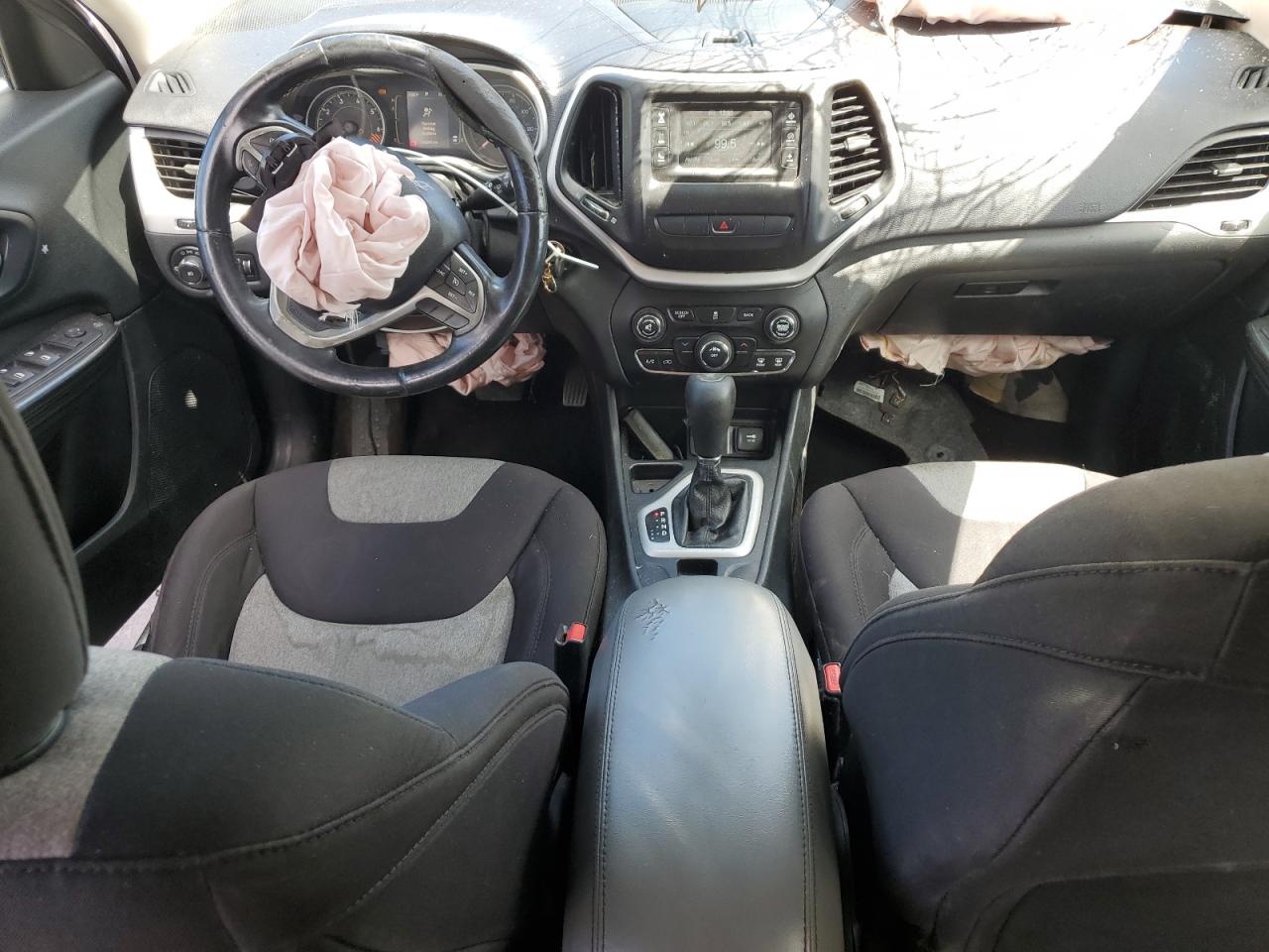 2014 Jeep Cherokee Latitude VIN: 1C4PJLCB4EW264658 Lot: 84383915