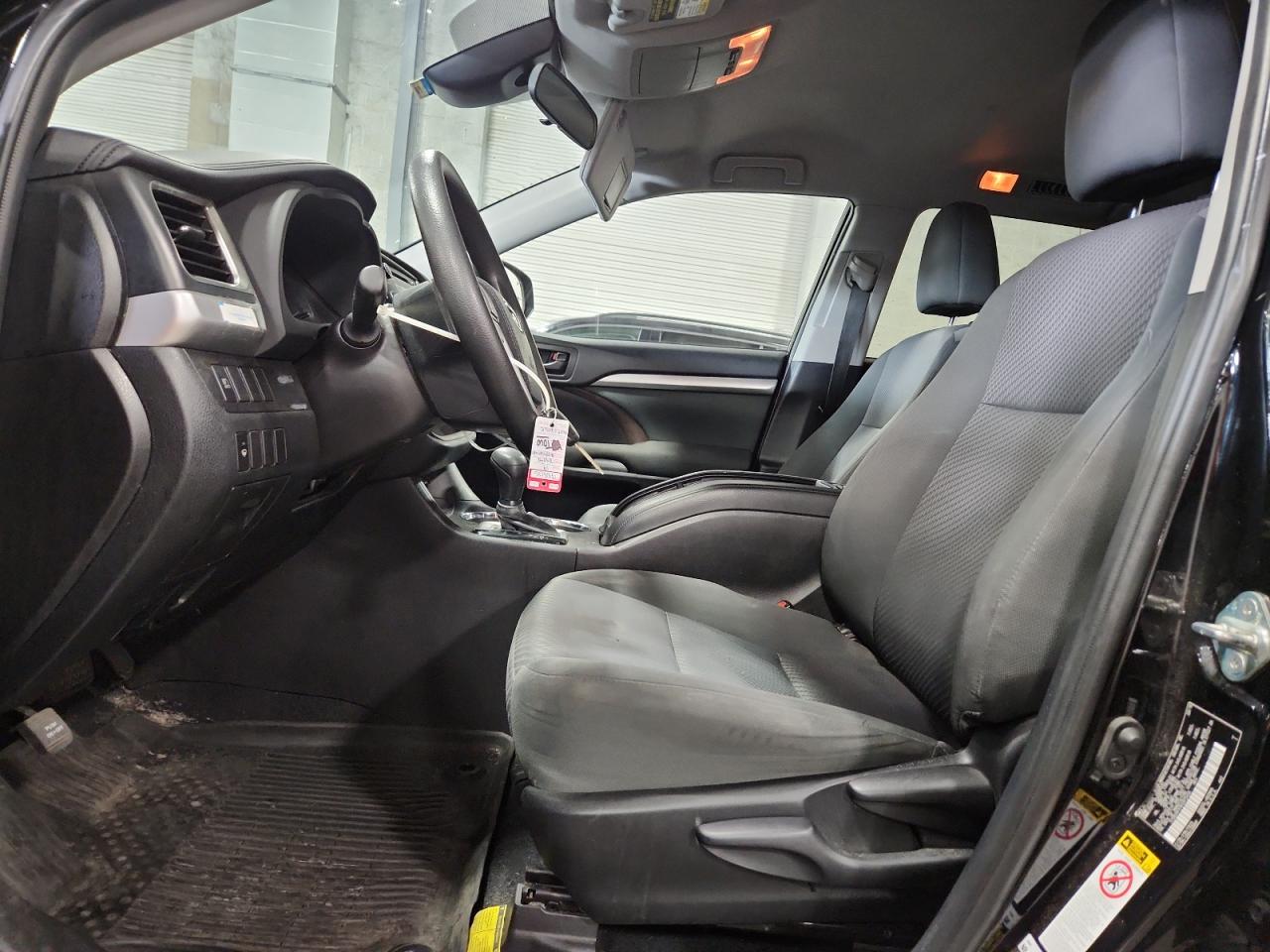 2019 Toyota Highlander Le VIN: 5TDBZRFH1KS975459 Lot: 71602215