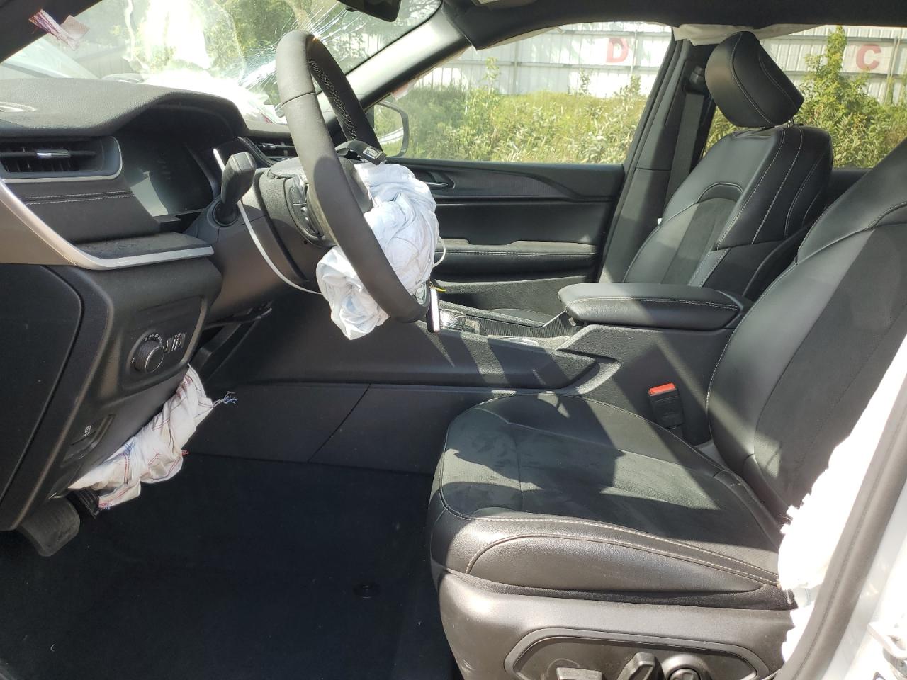 2025 Jeep Grand Cherokee L Laredo VIN: 1C4RJKAG1S8633302 Lot: 71873175