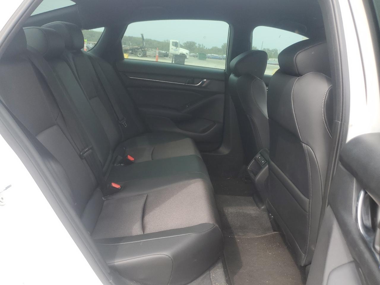 2022 Honda Accord Sport VIN: 1HGCV1F32NA077980 Lot: 67599395