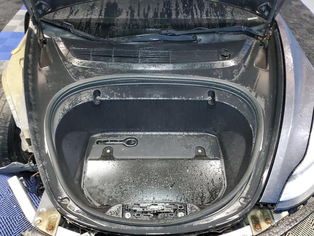 2018 Tesla Model 3 VIN: 5YJ3E1EB0JF114131 Lot: 84250095