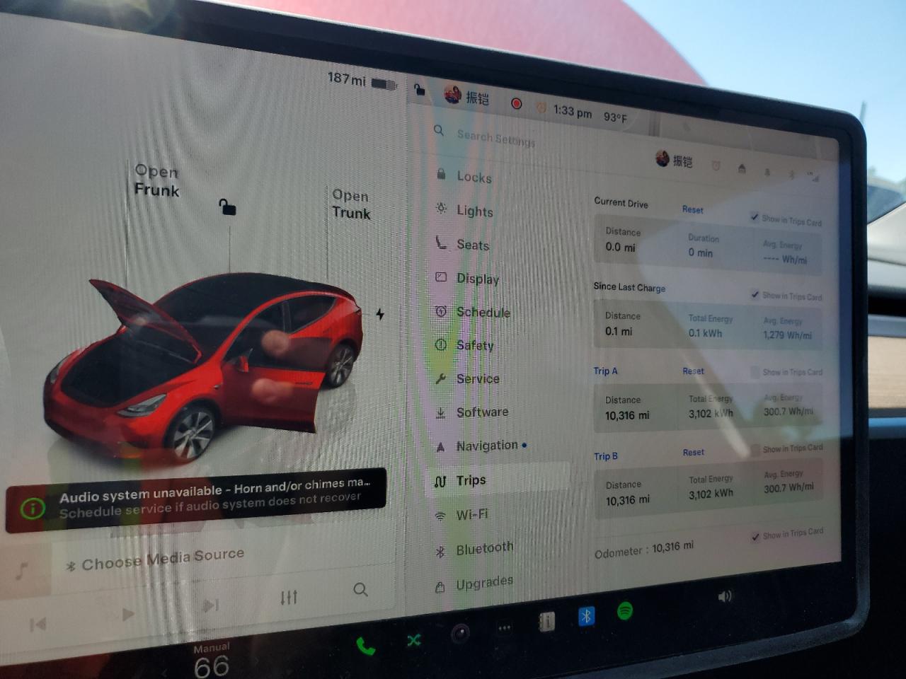 2024 Tesla Model Y VIN: 7SAYGDEE1RA269584 Lot: 70915945