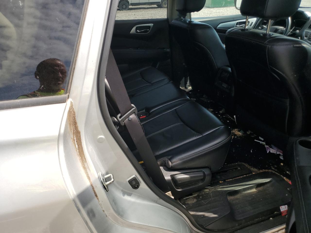 2018 Nissan Pathfinder S VIN: 5N1DR2MM4JC623620 Lot: 80762315