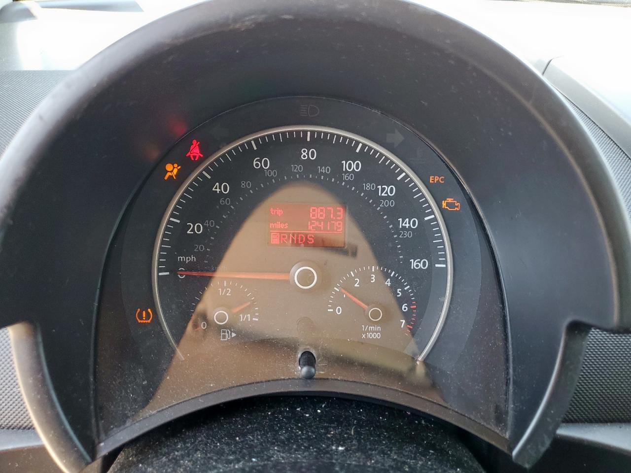 2008 Volkswagen New Beetle S VIN: 3VWPG31C18M512411 Lot: 81190275