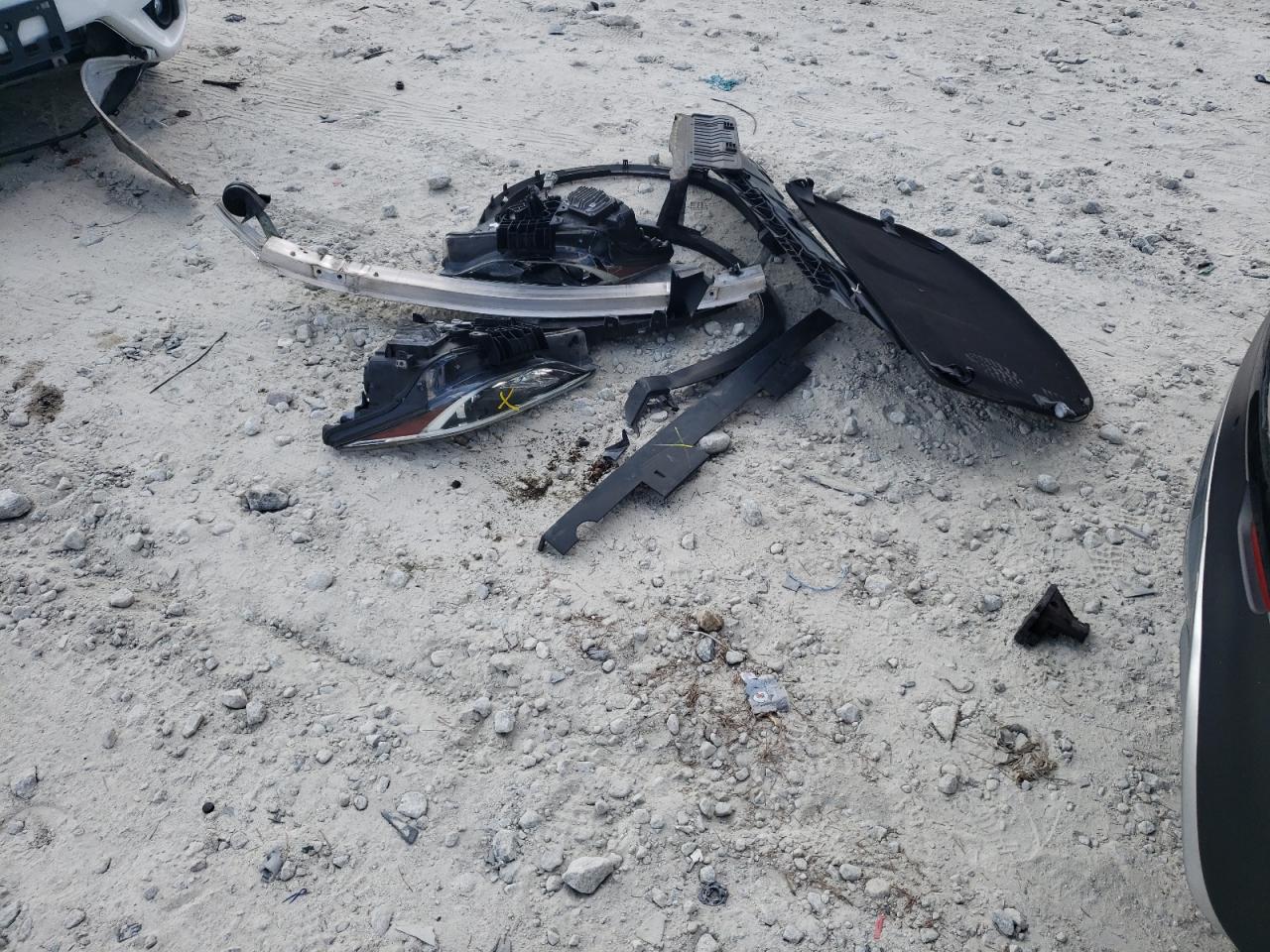 2017 Infiniti Qx30 Base VIN: SJKCH5CRXHA036018 Lot: 81403005