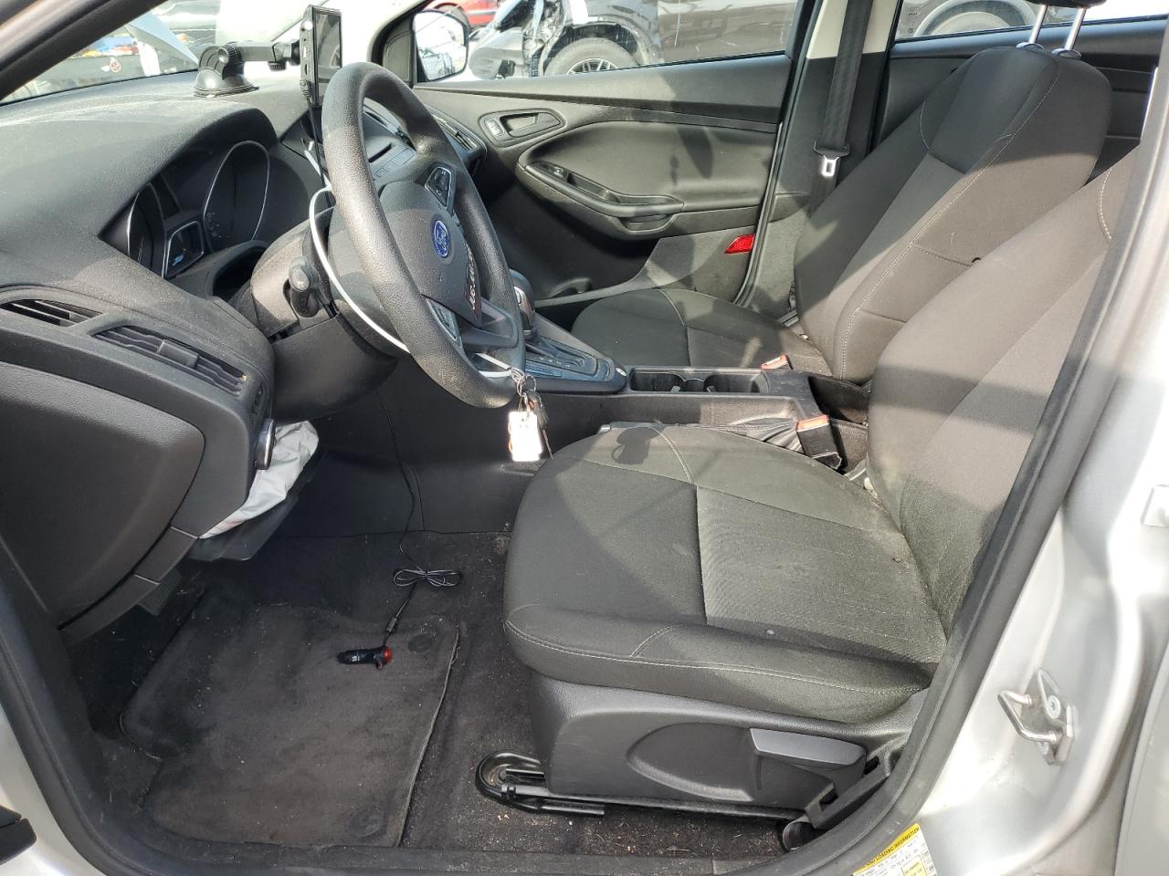 2017 Ford Focus S VIN: 1FADP3E21HL263932 Lot: 80700175