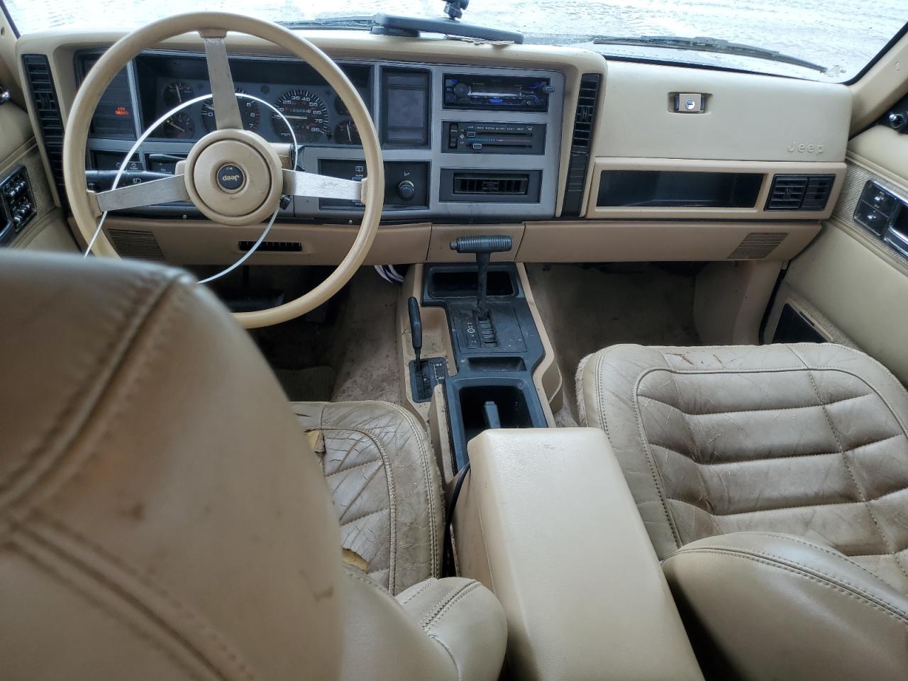 1992 Jeep Cherokee Laredo VIN: 1J4FJ58S5NL200771 Lot: 82057215