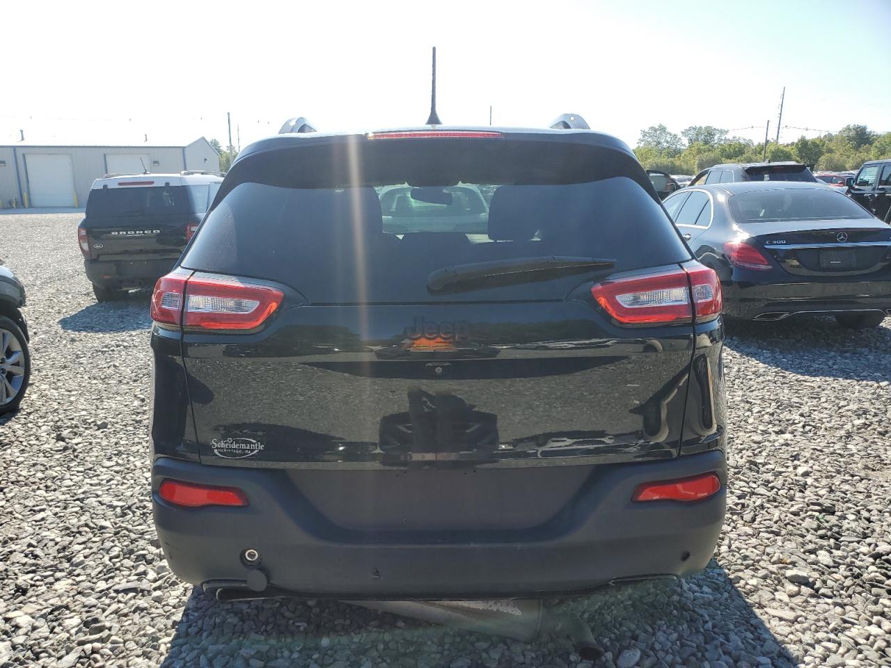 2016 Jeep Cherokee Latitude VIN: 1C4PJMCS5GW203053 Lot: 70895465