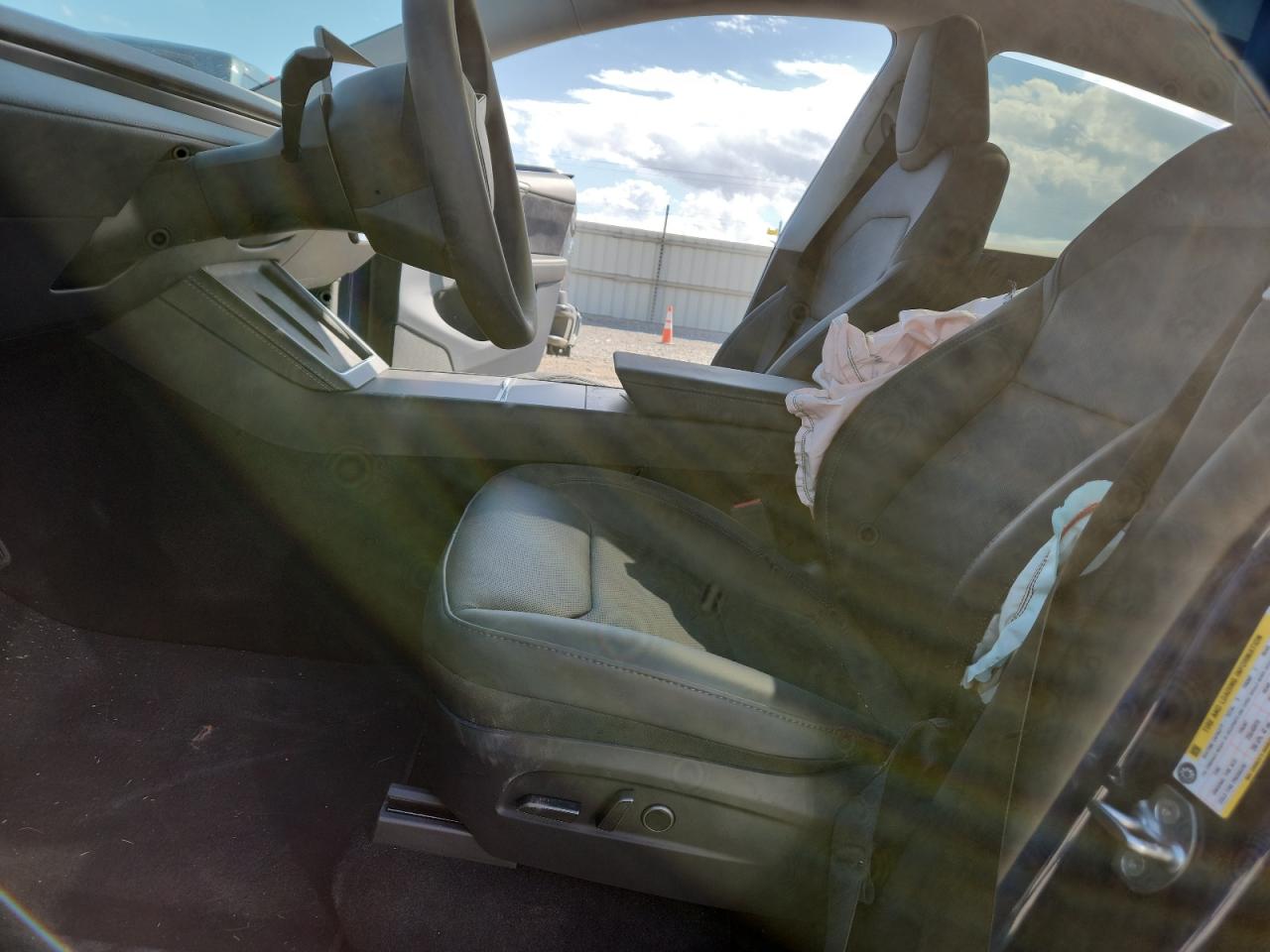 2026 Tesla Model Y VIN: 7SAYGDED2TF381683 Lot: 81301485