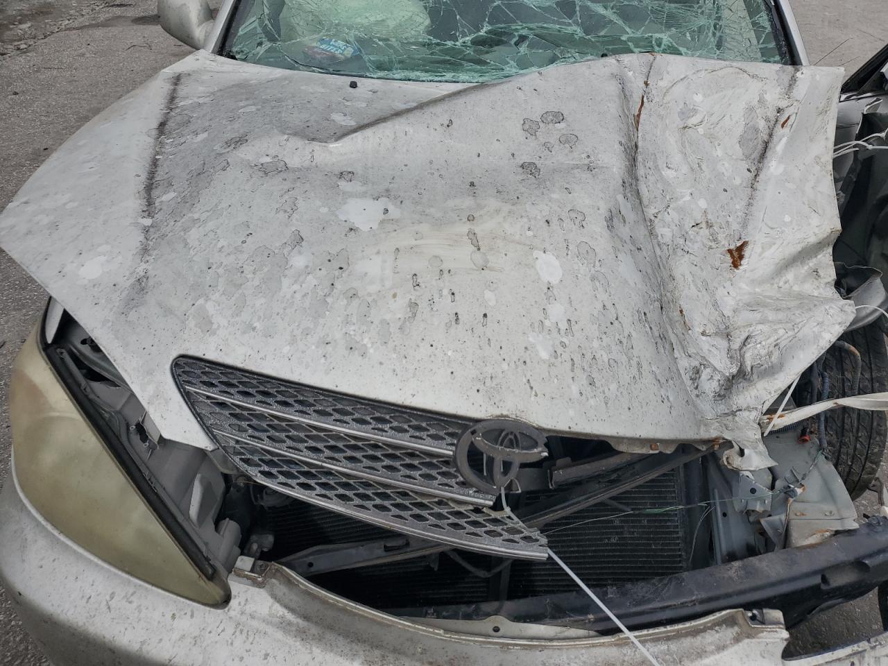 2002 Toyota Camry Le VIN: 4T1BE32K52U555219 Lot: 84436005