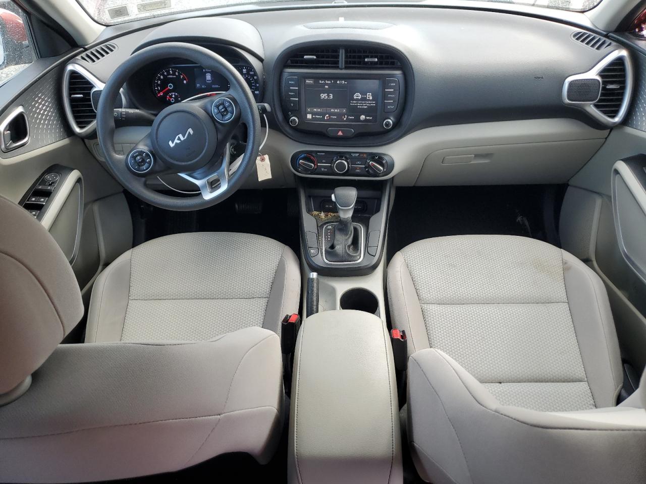 2022 Kia Soul Lx VIN: KNDJ23AU1N7829255 Lot: 70981845