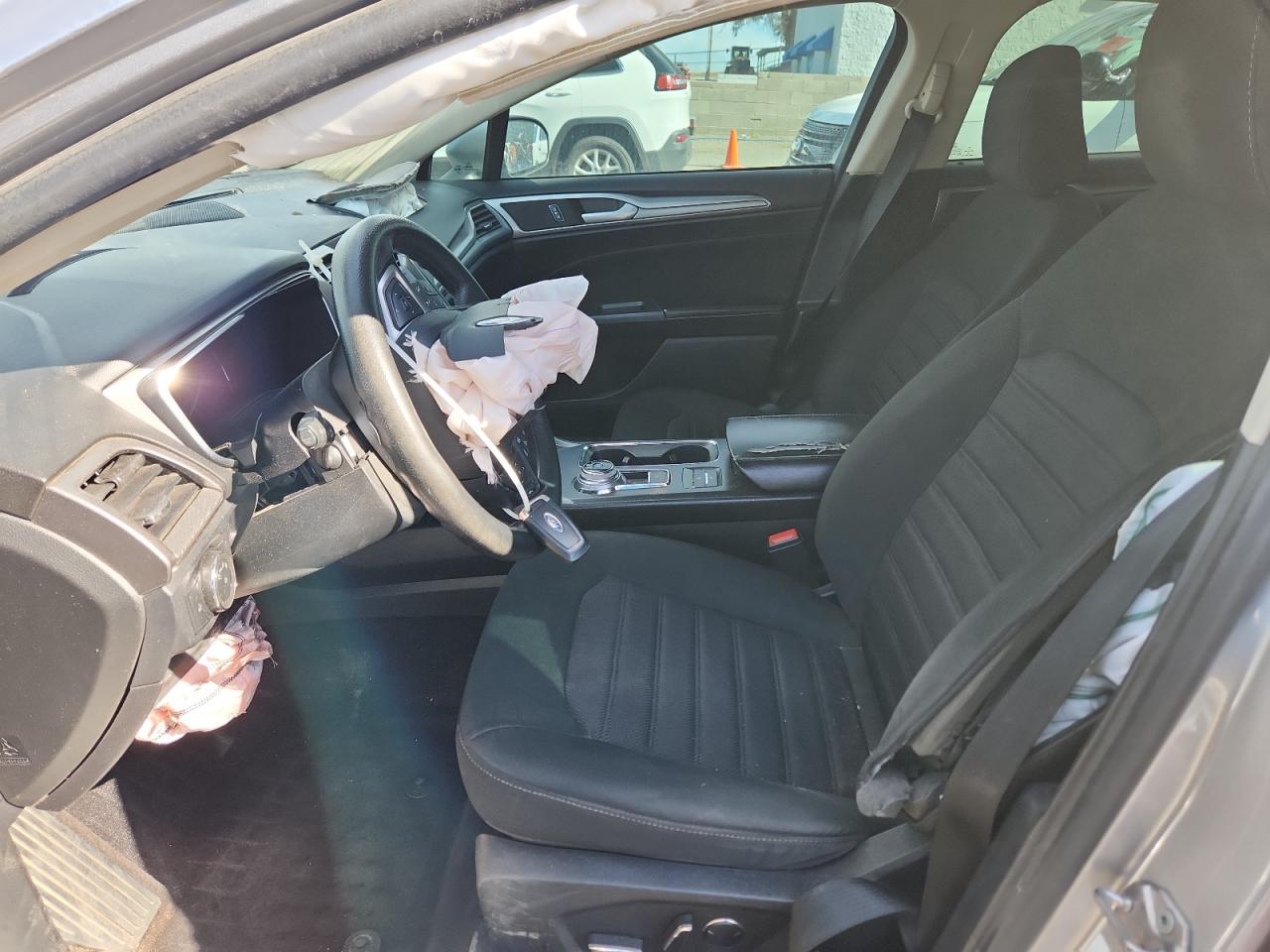 2020 Ford Fusion Se VIN: 3FA6P0LUXLR236945 Lot: 80920245