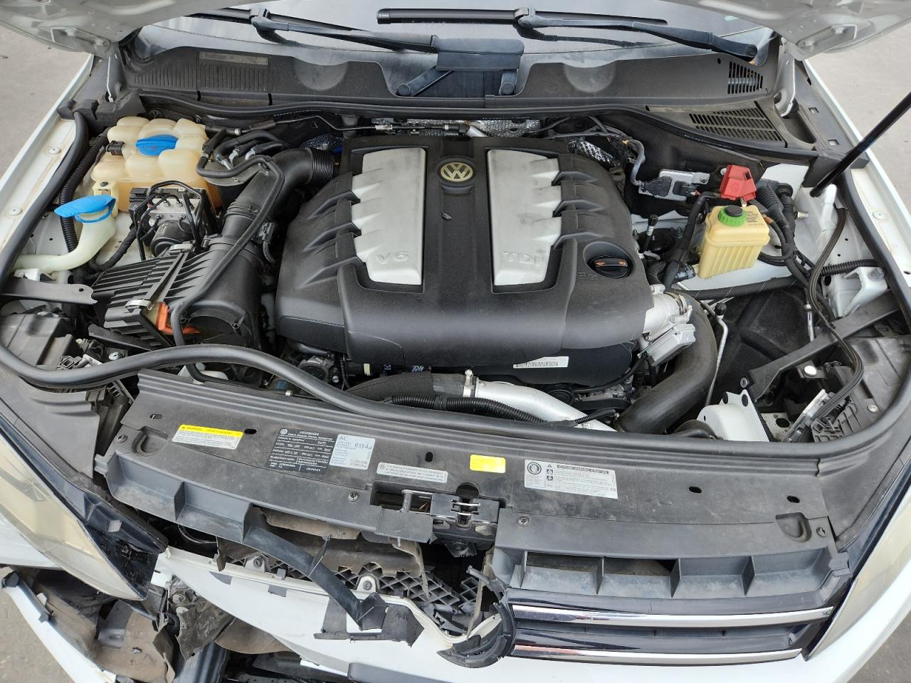 2012 Volkswagen Touareg V6 Tdi VIN: WVGEK9BP4CD010702 Lot: 80647995