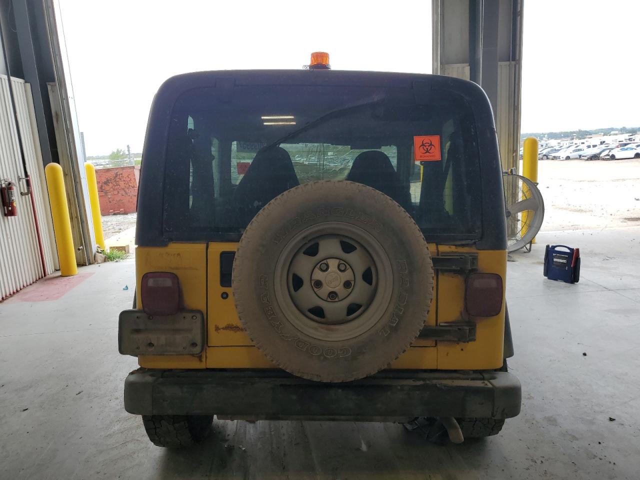 2000 Jeep Wrangler / Tj Sport VIN: 1J4FA49S5YP739381 Lot: 81209995