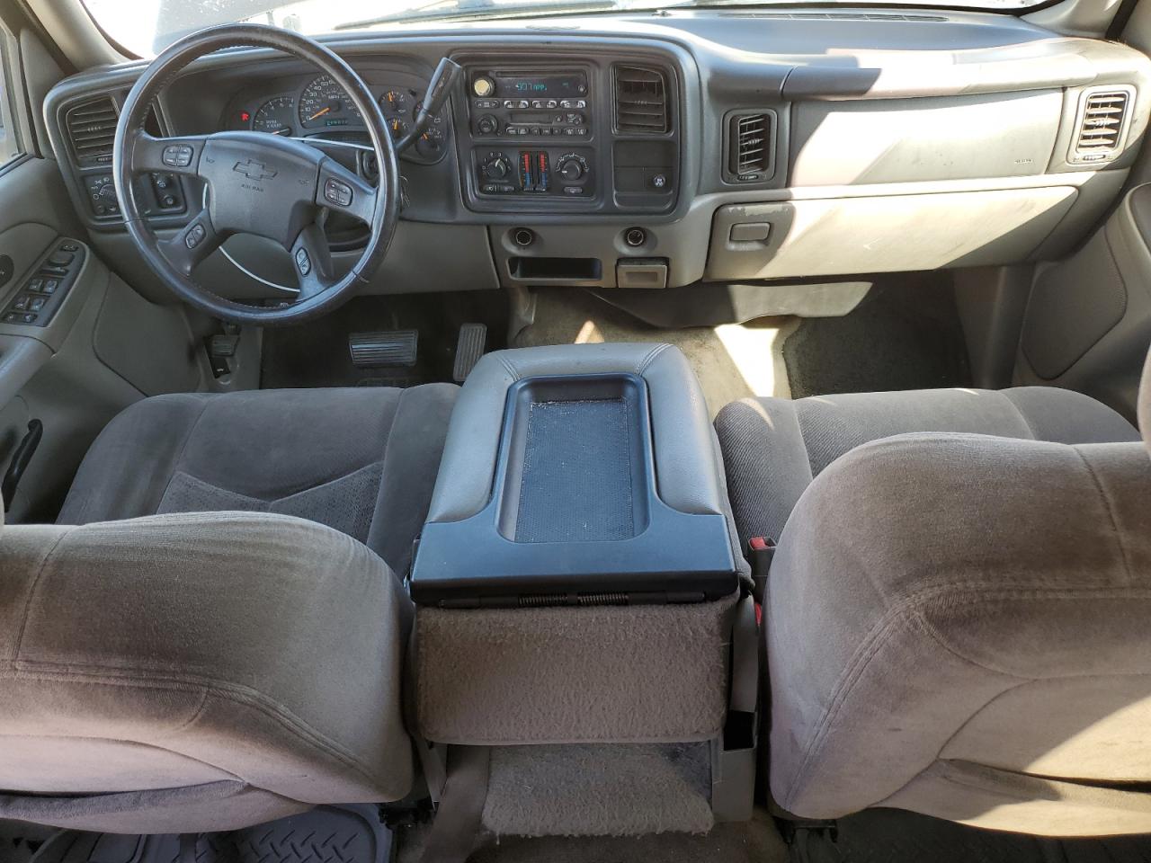 2005 Chevrolet Suburban C1500 VIN: 3GNEC16Z35G213608 Lot: 81949265