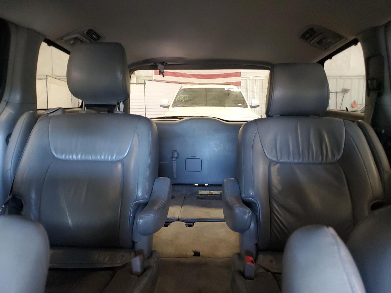 2010 Toyota Sienna Xle VIN: 5TDYK4CC3AS312905 Lot: 84576955