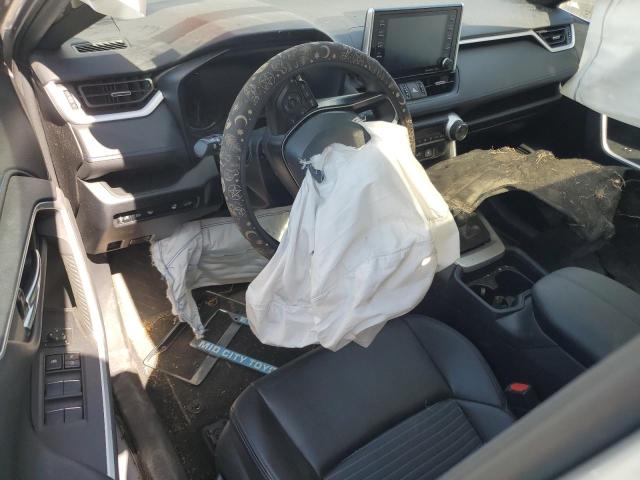  TOYOTA RAV4 2021 Серебристый