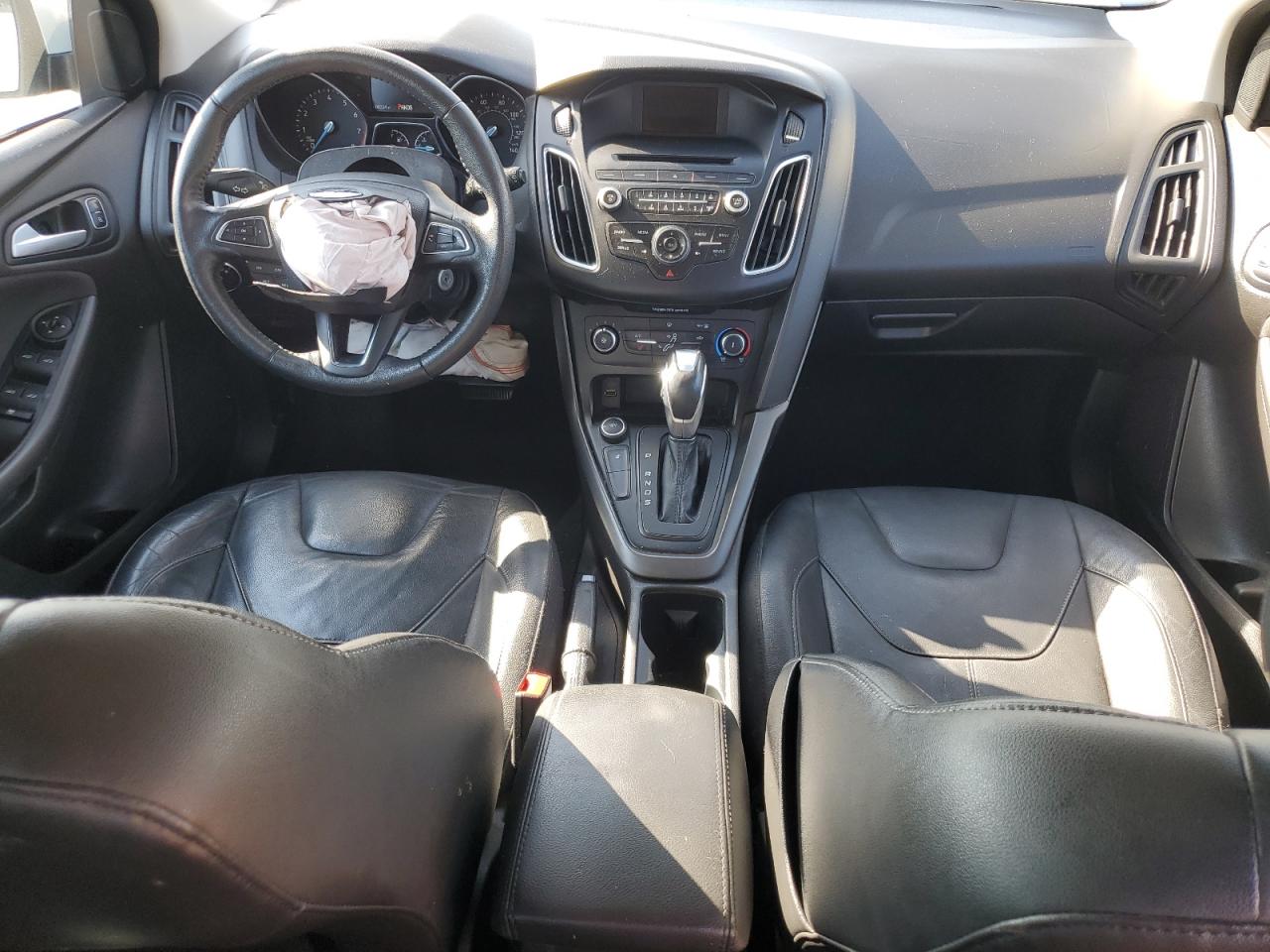 2015 Ford Focus Se VIN: 1FADP3K28FL358621 Lot: 81107485