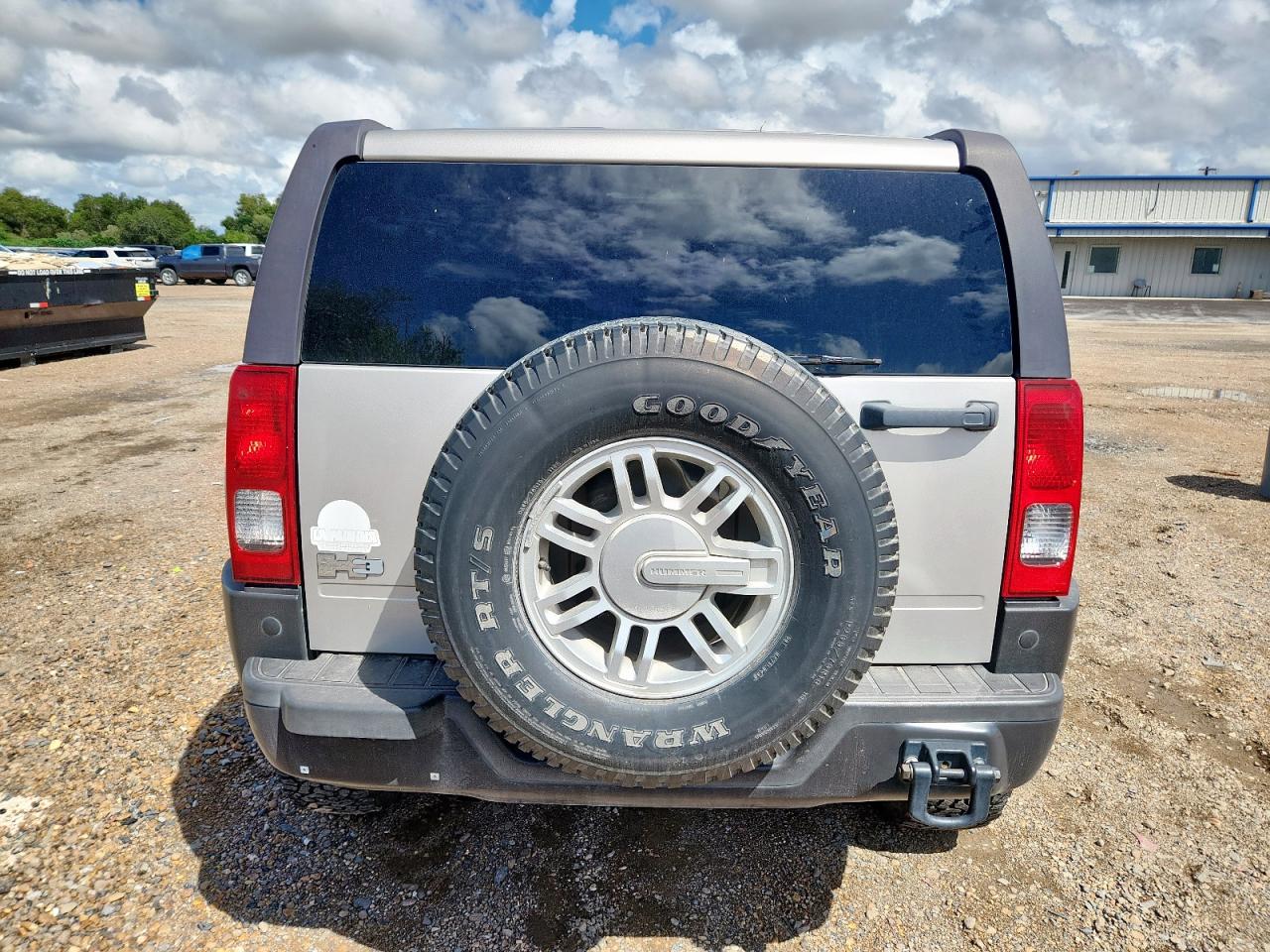 2008 Hummer H3 VIN: 5GTEN13E288131215 Lot: 81104785