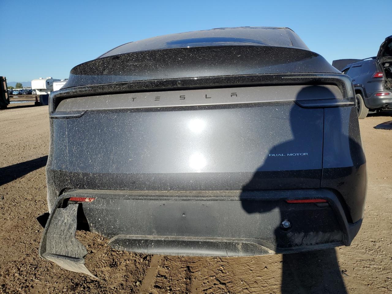 2026 Tesla Model Y VIN: 7SAYGDEE9TF336121 Lot: 81856365