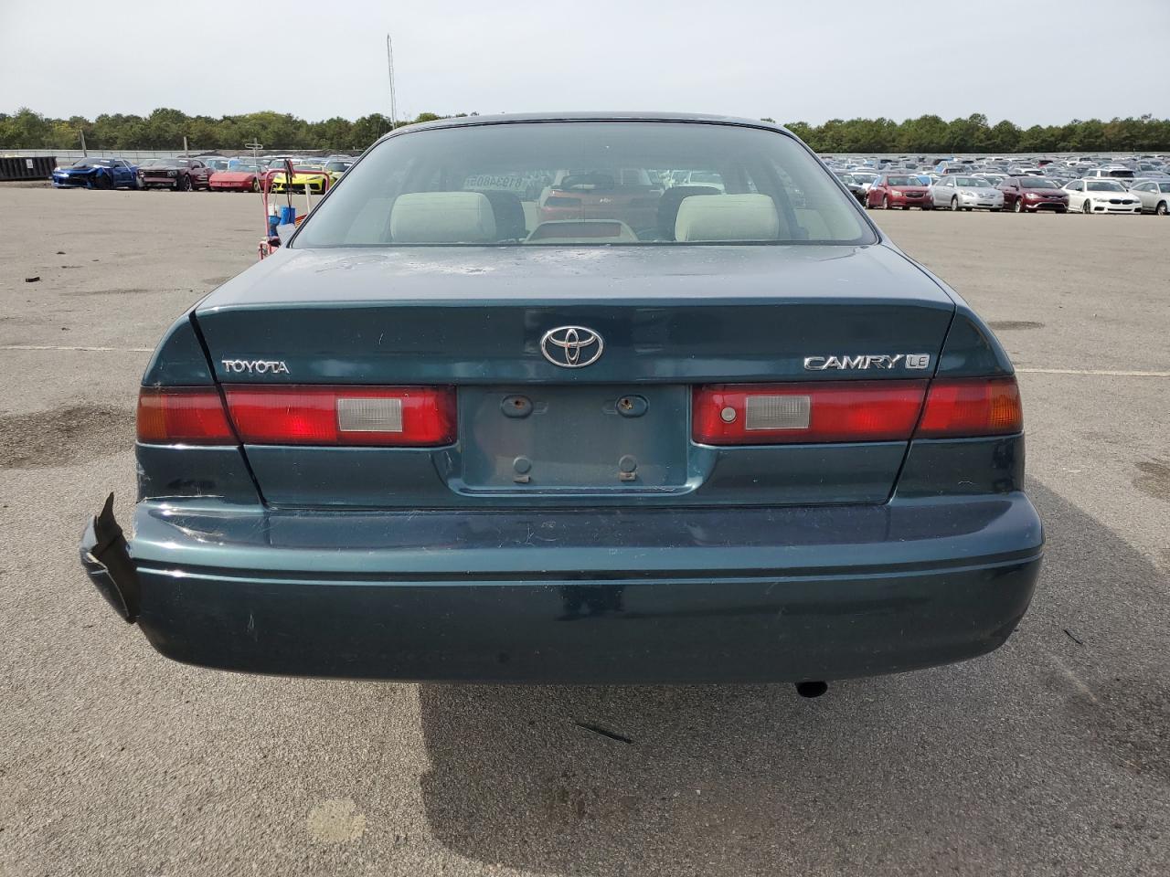 1998 Toyota Camry VIN: JT2BG22KXW0245940 Lot: 81934805