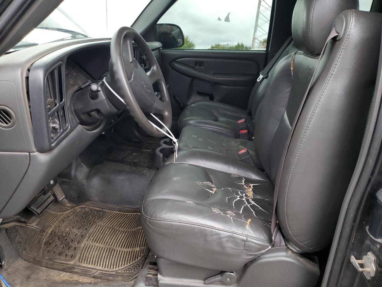 2004 Chevrolet Silverado C1500 VIN: 2GCEC19T241350840 Lot: 83781905