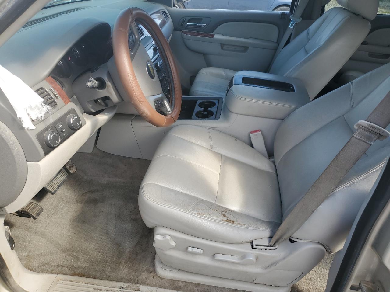 2013 Chevrolet Tahoe K1500 Lt VIN: 1GNSKBE01DR130028 Lot: 71043295