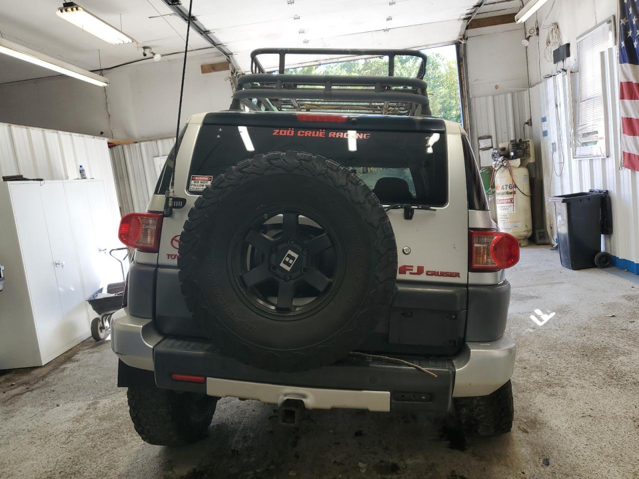 2008 Toyota Fj Cruiser VIN: JTEBU11F18K033414 Lot: 83993275