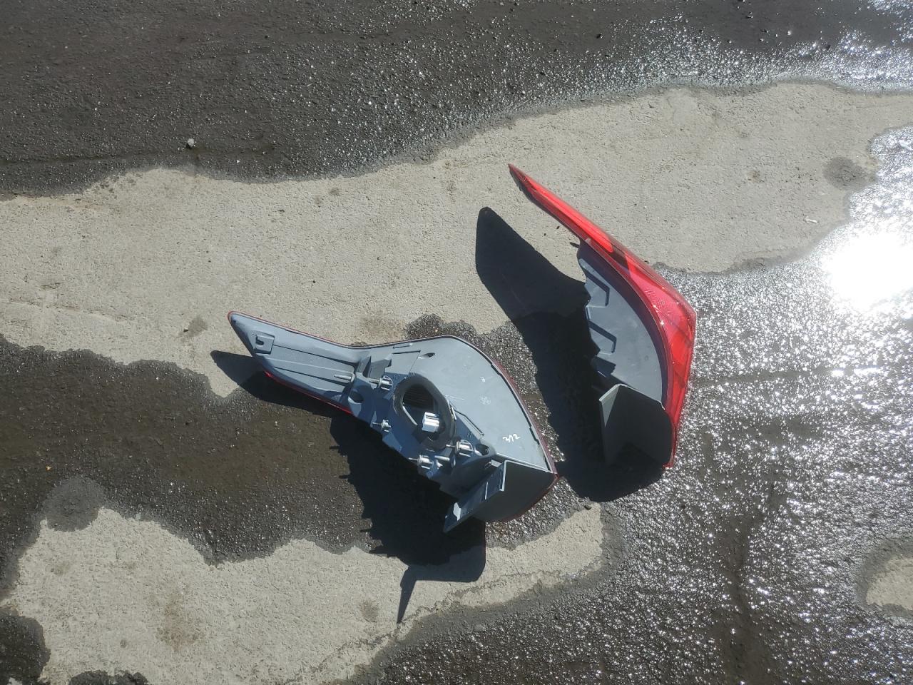 2017 Genesis G80 Base VIN: KMHGN4JEXHU198958 Lot: 70926595