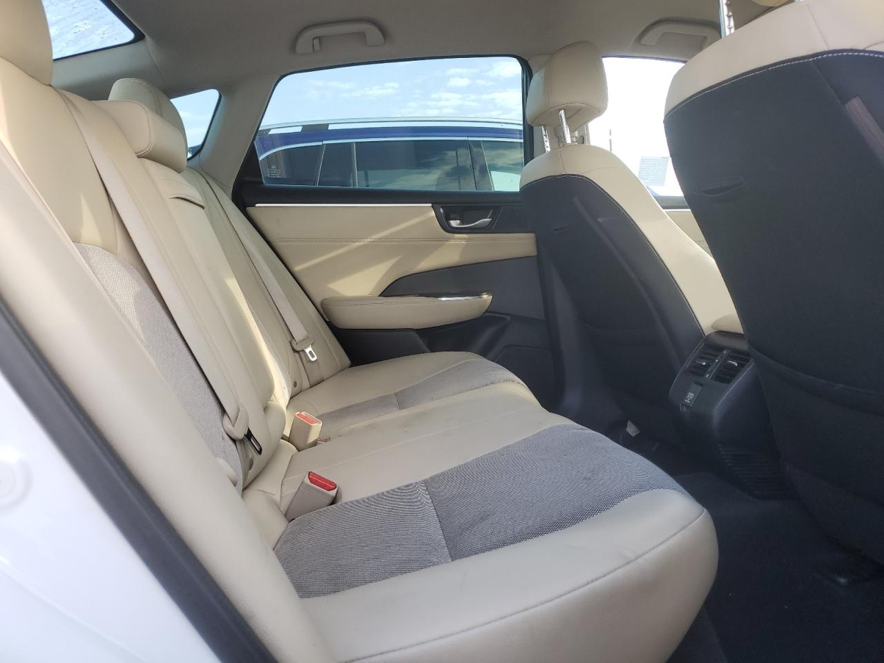 2018 Honda Clarity VIN: JHMZC5F15JC008802 Lot: 83840825