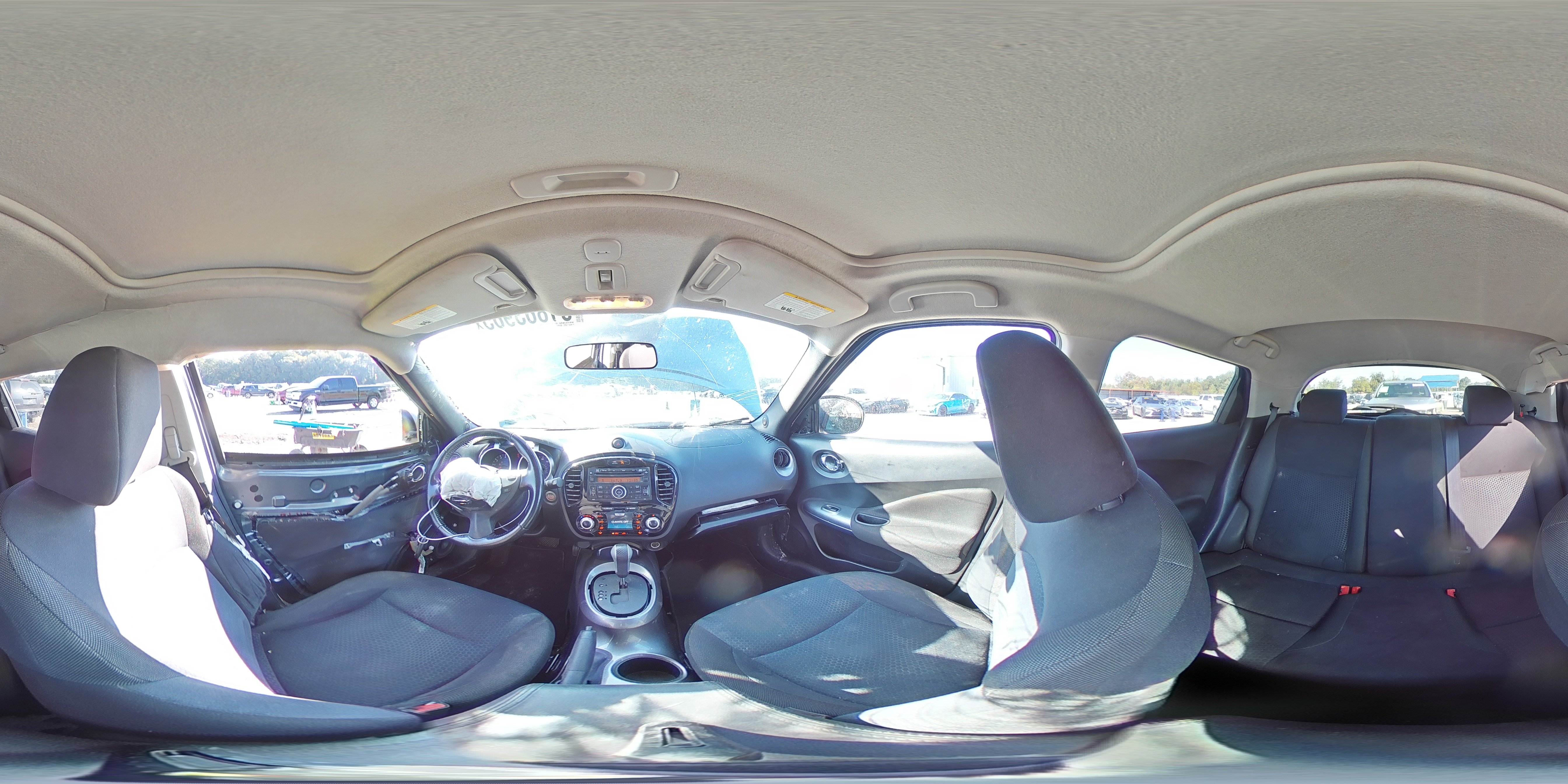 2014 Nissan Juke S VIN: JN8AF5MR8ET450465 Lot: 81863965